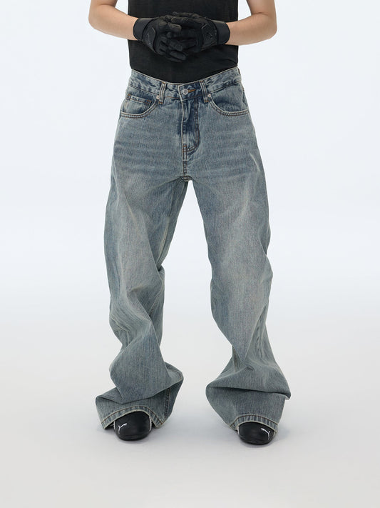 Oversized Faded Jeans